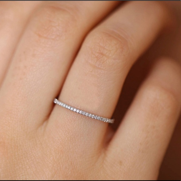 Stackable set of 3pcs TRI-COLOR ETERNITY BANDS - Picture 2 of 8